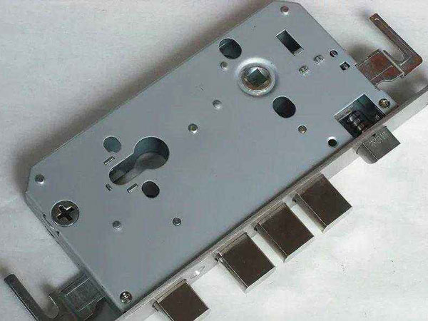 岚皋24小时上门开锁公司